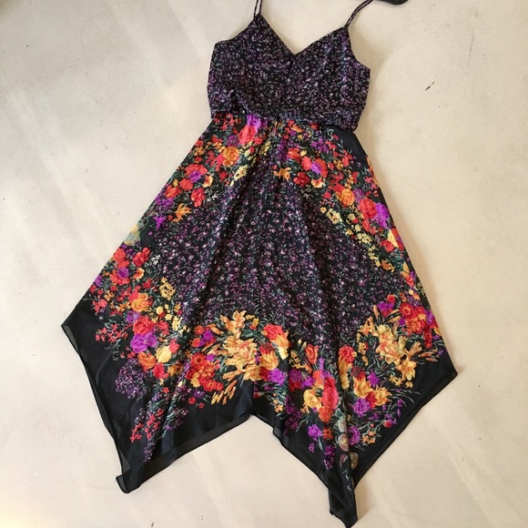 Vintage Dresses & Skirts - Gorgeous VINTAGE Floral Handkerchief Dress XS/S